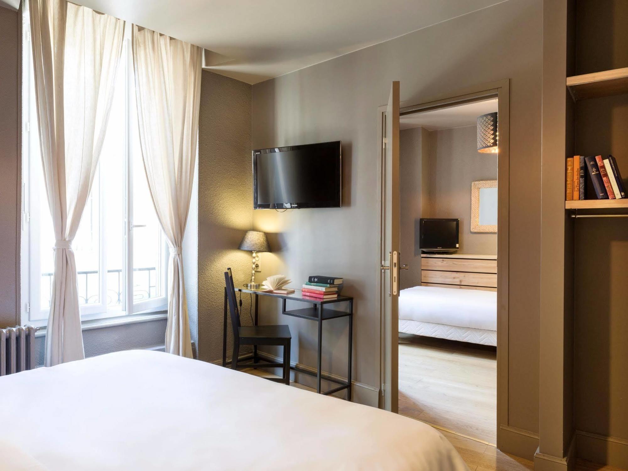Hotel De Russie